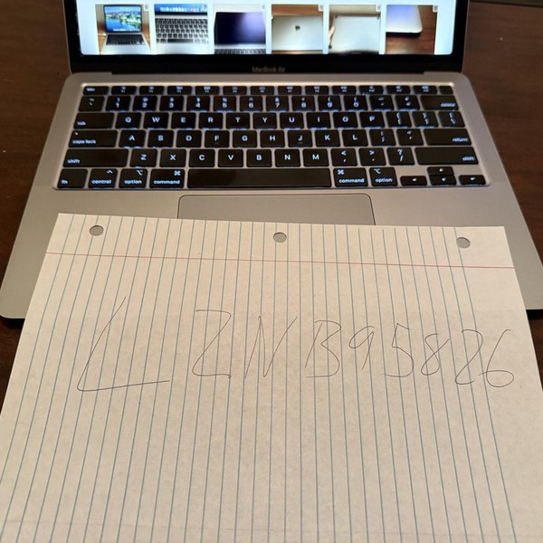 MacBook Air 2020 - 13 inch - 256 GB, Gray, 8 GB, Intel Core i3