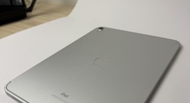 Mint
													Apple iPad 10th Gen - Unlocked, Silver, 64 GB, A2757, photo 4 of 5