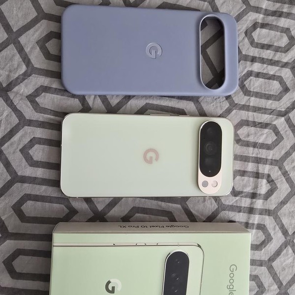 Google Pixel 10 Pro XL - Unlocked, 256 GB, Jade, GUL82