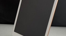 Good
													Apple iPad 6th Gen - Unlocked, Gold, 128 GB, A1954, photo 3 of 10