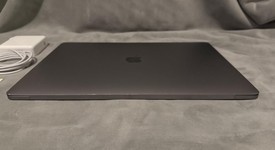 Good
													MacBook Pro 2017 (With Touch Bar) - 15" - I7, Gray, 512 GB, 16 GB, photo 4 of 15