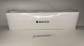New
													Apple Watch SE 2nd Gen 40mm - Starlight, A2722 - GPS, Aluminum, photo 1 of 2