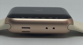 Good
													Apple Watch Series 3 38mm - Unlocked, Gold, A1860, Aluminum, photo 2 of 7