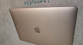 Fair
													MacBook Air 2019 - 13" - I5, Gold, 256 GB, 8 GB, photo 5 of 7