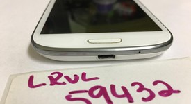Fair
													Samsung Galaxy S3 - AT&T, White, 16 GB, SGH-I747, photo 3 of 5