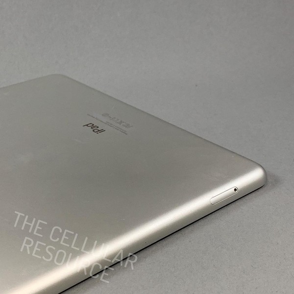 Apple iPad Air - Wi-Fi, 16 GB, Silver