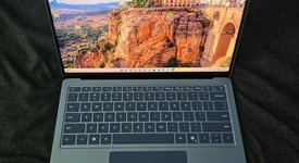 Good
													Microsoft Surface Laptop 7 - Sapphire, 1 TB, 16 GB, 13.8", photo 1 of 19