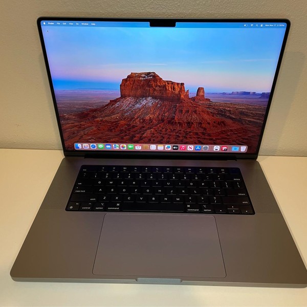 MacBook Pro 2021 - 16 inch - 4 TB, Gray, 64 GB, Apple M1 Max