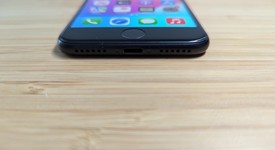 Good
													Apple iPhone SE 3rd Gen 2022 - Unlocked, Midnight, 64 GB, A2595, photo 3 of 14
