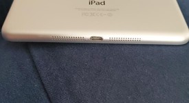 Good
													Apple iPad Mini 2 Retina - Unlocked, White, 32 GB, photo 3 of 7