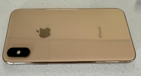 Good
													Apple iPhone Xs - Unlocked, Gold, 64 GB, A1920, photo 5 of 6