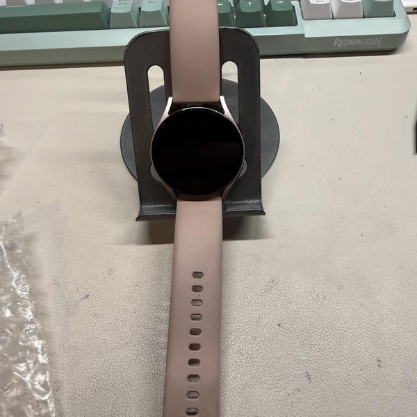 Samsung Galaxy Watch5 - Unlocked, Gold, 40mm