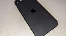 Mint
													Apple iPhone SE 2nd Gen 2020 - Unlocked, Black, 64 GB, A2275, photo 2 of 10