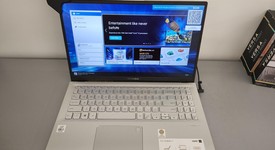 New
													Asus Vivobook Laptop, photo 2 of 10