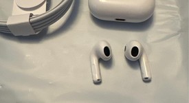 Used
													Apple AirPods 3rd Gen - Lightning Case, photo 3 of 3