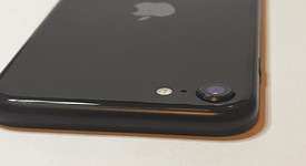 Good
													Apple iPhone SE 2nd Gen 2020 - Cricket, Black, 128 GB, A2275, photo 4 of 8