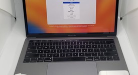 Good
													MacBook Pro 2018 (With Touch Bar) - 13" - I5, Gray, 256 GB, 8 GB, photo 1 of 28