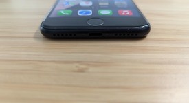 Good
													Apple iPhone SE 3rd Gen 2022 - Unlocked, Midnight, 128 GB, A2595, photo 4 of 16