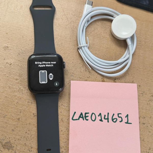 Apple Watch Series 6 44mm - Unlocked, Gray, A2294 - Cellular, Aluminum