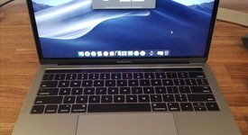 Good
													MacBook Pro 2016 (With Touch Bar) - 13" - Gray, 512 GB, 8 GB, photo 1 of 17