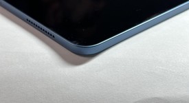 Good
													Apple iPad Air 5th Gen - Wi-Fi, Blue, 64 GB, A2588, photo 3 of 6