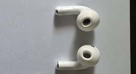 Used
													Apple AirPods Pro 2 - Lightning, photo 5 of 8