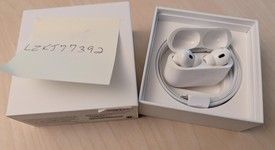 Used
													Apple AirPods Pro 2 - Lightning, photo 1 of 5