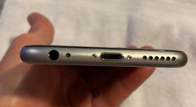 Mint
													Apple iPhone 6S - Unlocked, Grey, 64 GB, A1633, photo 4 of 8
