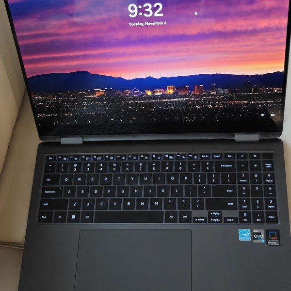 Samsung Galaxy Book3 Pro 360 16 inch - 1 TB, Graphite, 16 GB, Intel Core i7