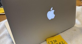 Fair
													MacBook Pro 2015 (Retina) - 13" - Silver, 1 TB, 16 GB, photo 4 of 15