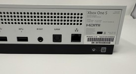 Good
													Xbox One S (2016) - White, 500 GB, photo 5 of 9