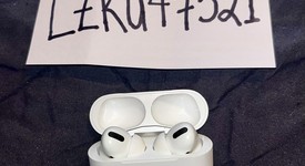 Used
													Apple AirPods Pro - Wireless Case, photo 3 of 5