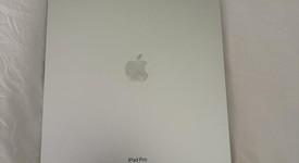 Mint
													Apple iPad Pro 12.9" 6th Gen 2022 - Unlocked, Silver, 256 GB, photo 3 of 15