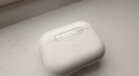 Used
													Apple AirPods Pro 2 - USB-C, photo 5 of 6