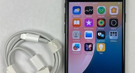 Mint
													Apple iPhone SE 3rd Gen 2022 - Unlocked, Midnight, 64 GB, A2595, photo 2 of 10