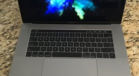 Good
													MacBook Pro 2016 (With Touch Bar) - 15" - Silver, 256 GB, 16 GB, photo 1 of 3
