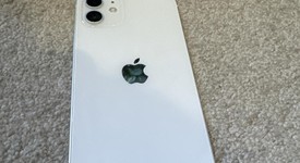 Mint
													Apple iPhone 12 - Unlocked, White, 128 GB, A2172, photo 3 of 10