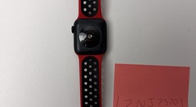 Good
													Apple Watch SE 2nd Gen 40mm - Midnight, A2722 - GPS, Aluminum, photo 5 of 7