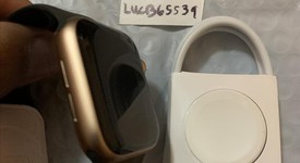 Mint
													Apple Watch Series 5 40mm - Gold, A2092 - GPS, Aluminum, photo 2 of 8