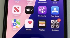 Mint
													Apple iPhone 15 Pro - Unlocked, Natural, 256 GB, A2848, photo 2 of 11
