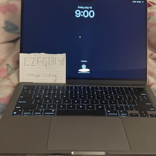 MacBook Air 2022 (M2) - 13 inch - 256 GB, Silver, 16 GB, Apple M2