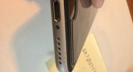 Good
													Apple iPhone SE 2nd Gen 2020 - Unlocked, White, 64 GB, A2275, photo 2 of 4