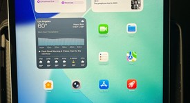 Good
													Apple iPad Pro 12.9" 6th Gen 2022 - Wi-Fi, Gray, 256 GB, photo 2 of 4