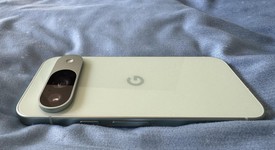 Mint
													Google Pixel 9 - Unlocked, Wintergreen, 128 GB, 12 GB, G2YBB, photo 3 of 10
