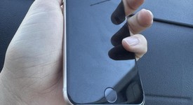 Mint
													Apple iPhone SE 3rd Gen 2022 - Unlocked, Starlight, 64 GB, A2595, photo 4 of 4