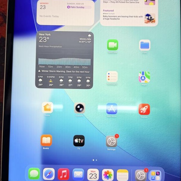 Apple iPad Pro 12.9 inch 6th Gen 2022 - Unlocked, 128 GB, Silver