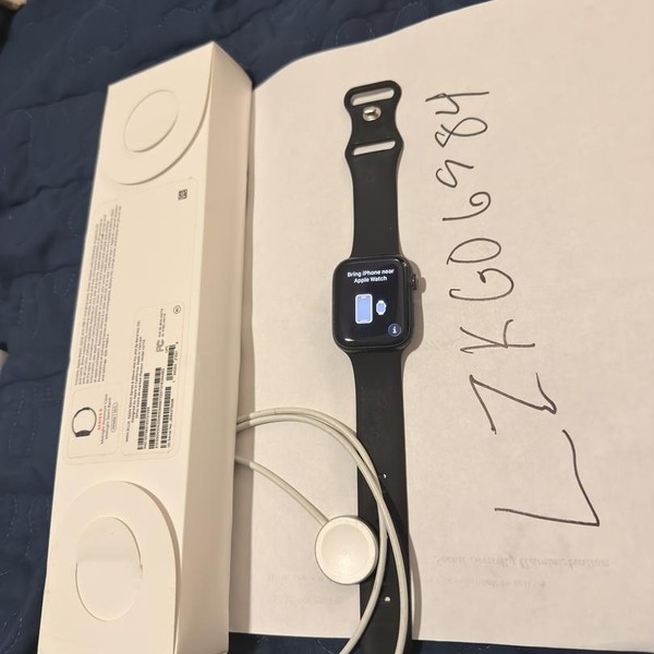 Apple Watch Series 8 45mm - T-Mobile, Midnight, A2774 - Cellular, Aluminum
