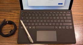 Good
													Microsoft Surface Pro 6 - Wi-Fi, Silver, 128 GB, 8 GB, photo 1 of 7