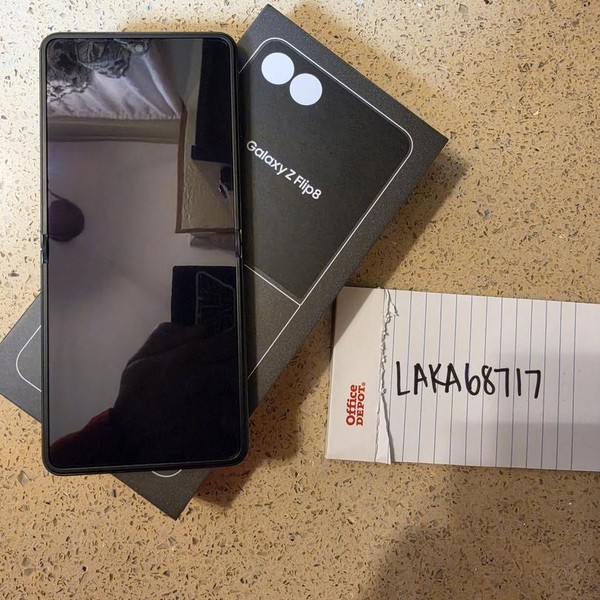 Samsung Galaxy Z Flip8 - Unlocked, 256 GB, Graphite, 12 GB, SM-F776U1