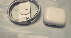 Used
													Apple AirPods 3rd Gen - Lightning Case, photo 1 of 3